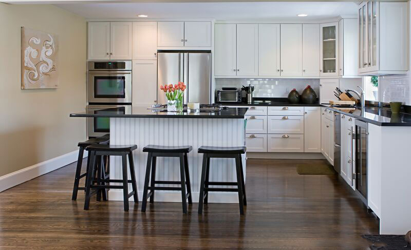 kitchen-cabinets-traditional-white-006a-s12498670-island